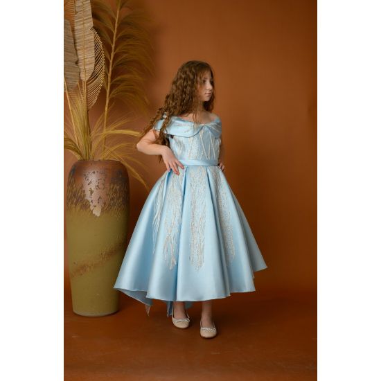 صورة فستان بناتي سهرة 3 الوان بأكتاف مكشوفة بتصميم ملكي - M3609